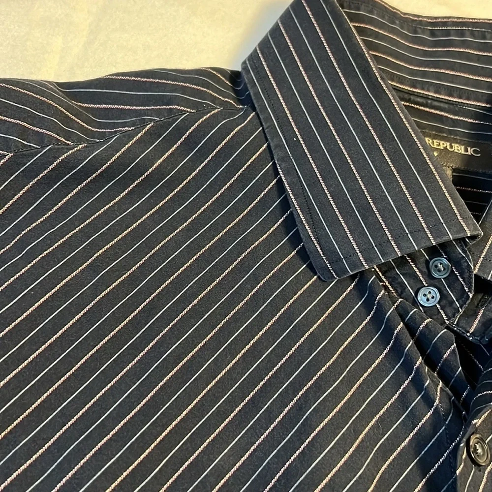Banana republic, dress shirt, size, extra large, cuffed sleeve striped.